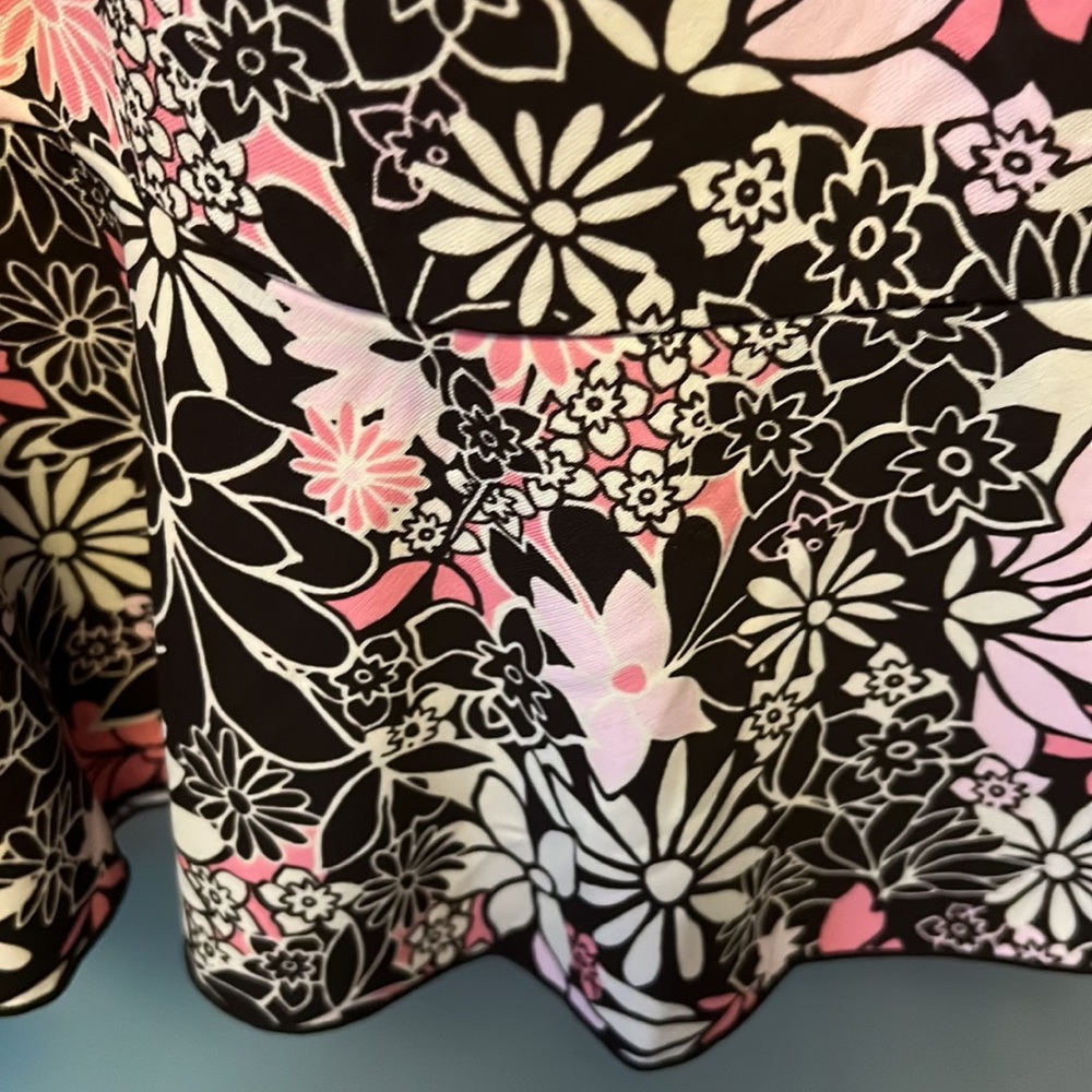 Loft 3/4 sleeve floral dress in size 16 - Picture 4 of 4